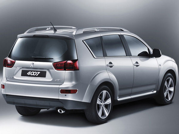 Peugeot 4007 2.4 Premium