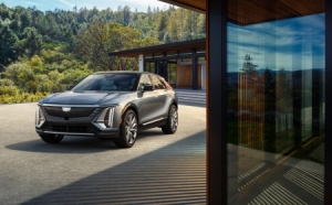 Премьера серийного Cadillac LYRIQ открывает полностью электрическое будущее