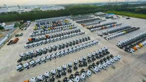 Sinotruk отмечает 95-летие Sinotruk отмечает 95-летие