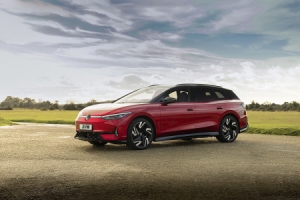 Немецкий «универсал-гигант»: Volkswagen ID.7 GTX Tourer — комфорт на 350 миль, но с приветом от «капризных» интерфейсов Немецкий «универсал-гигант»: Volkswagen ID.7 GTX Tourer — комфорт на 350 миль, но с приветом от «капризных» интерфейсов